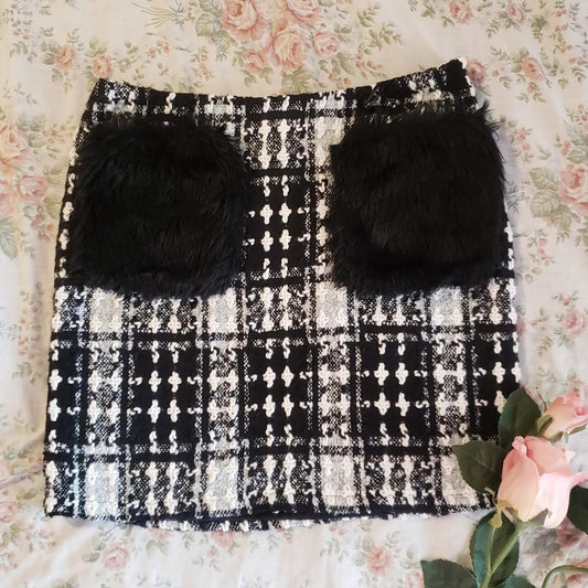 Tweed skirt with removable fur pockets ♡ GRL ♡ New with tags!